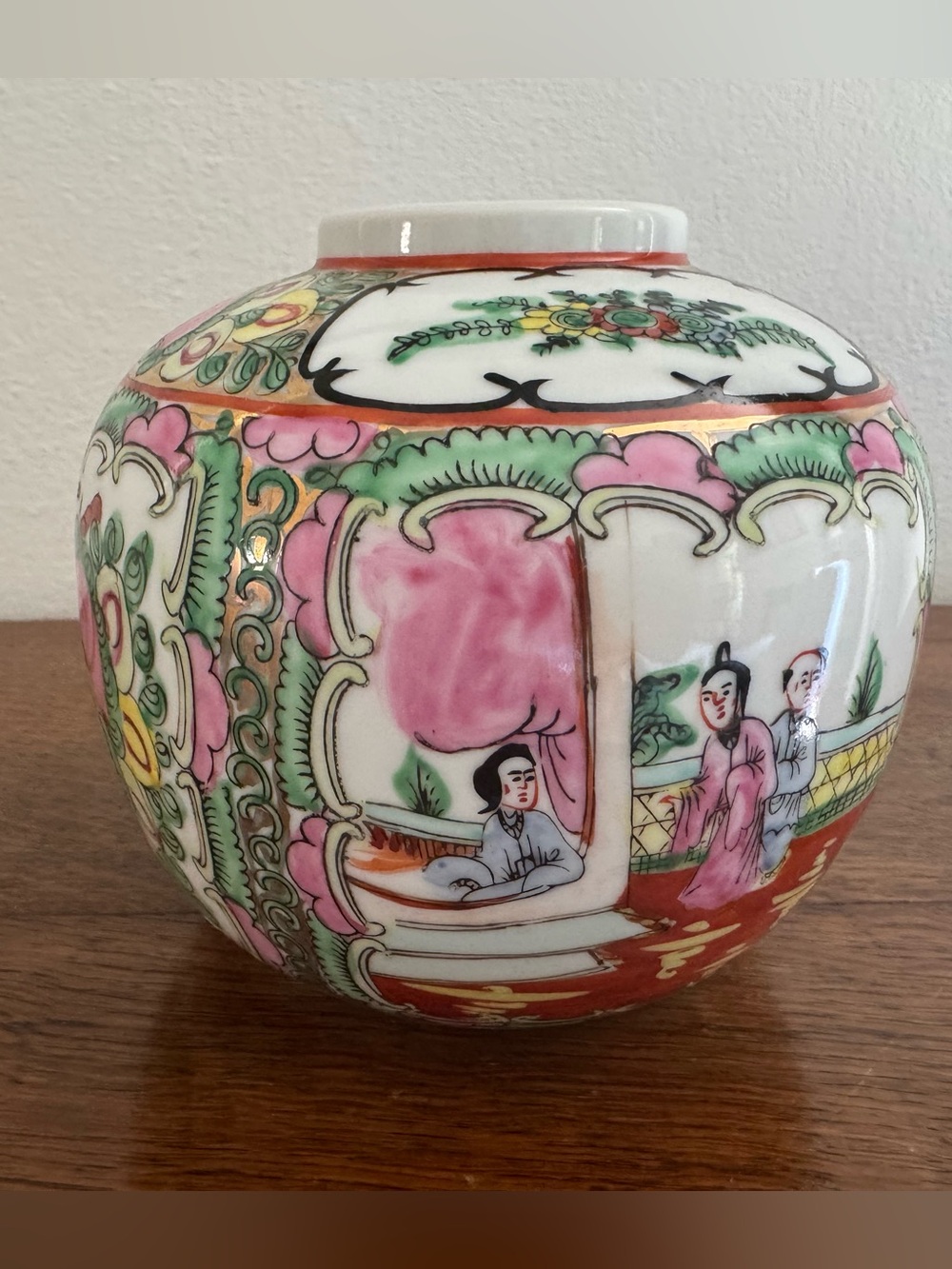 Vintage Chinese Famille Rose Medallion Ginger Jar (without Lid) - Picture 5 of 16